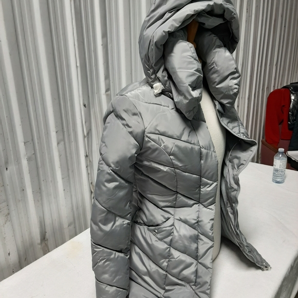 Ladies clothing - Picture 5 of 8